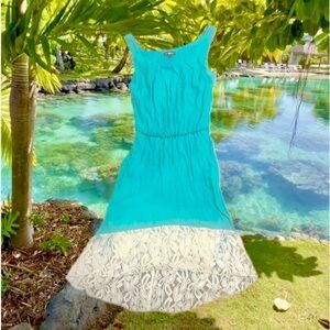 Le Chateau Sleeveless Teal and Cream lace Y2K Dress